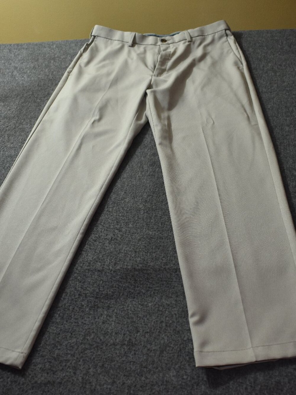 Haggar Pants Mens 36x32 Khaki Cool Right Performance Flex Classic Fit Preppy